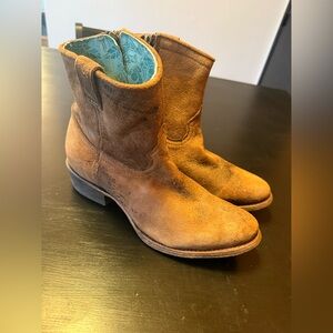 Corral Boots- Lambskin Size 9.5 NEW C1064